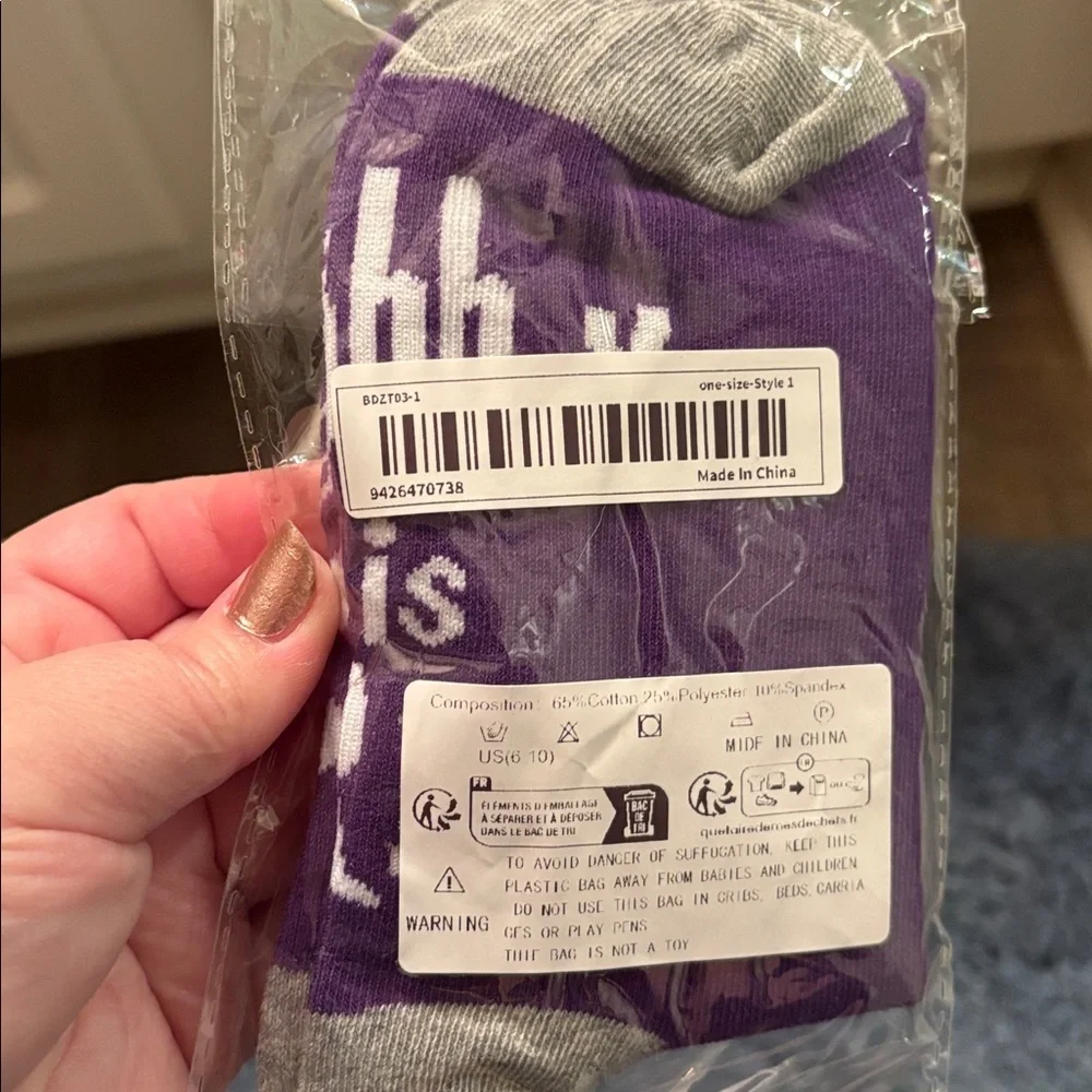 Harry Potter Dobby is Free Purple Gray Socks OS